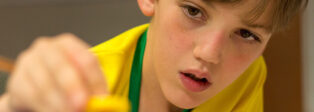 Junge mit Fragilem-X-Syndrom